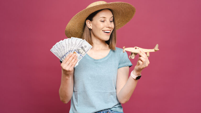 Do Sofá à Tailândia: 17 Estratégias de Como Economizar Dinheiro para Viajar